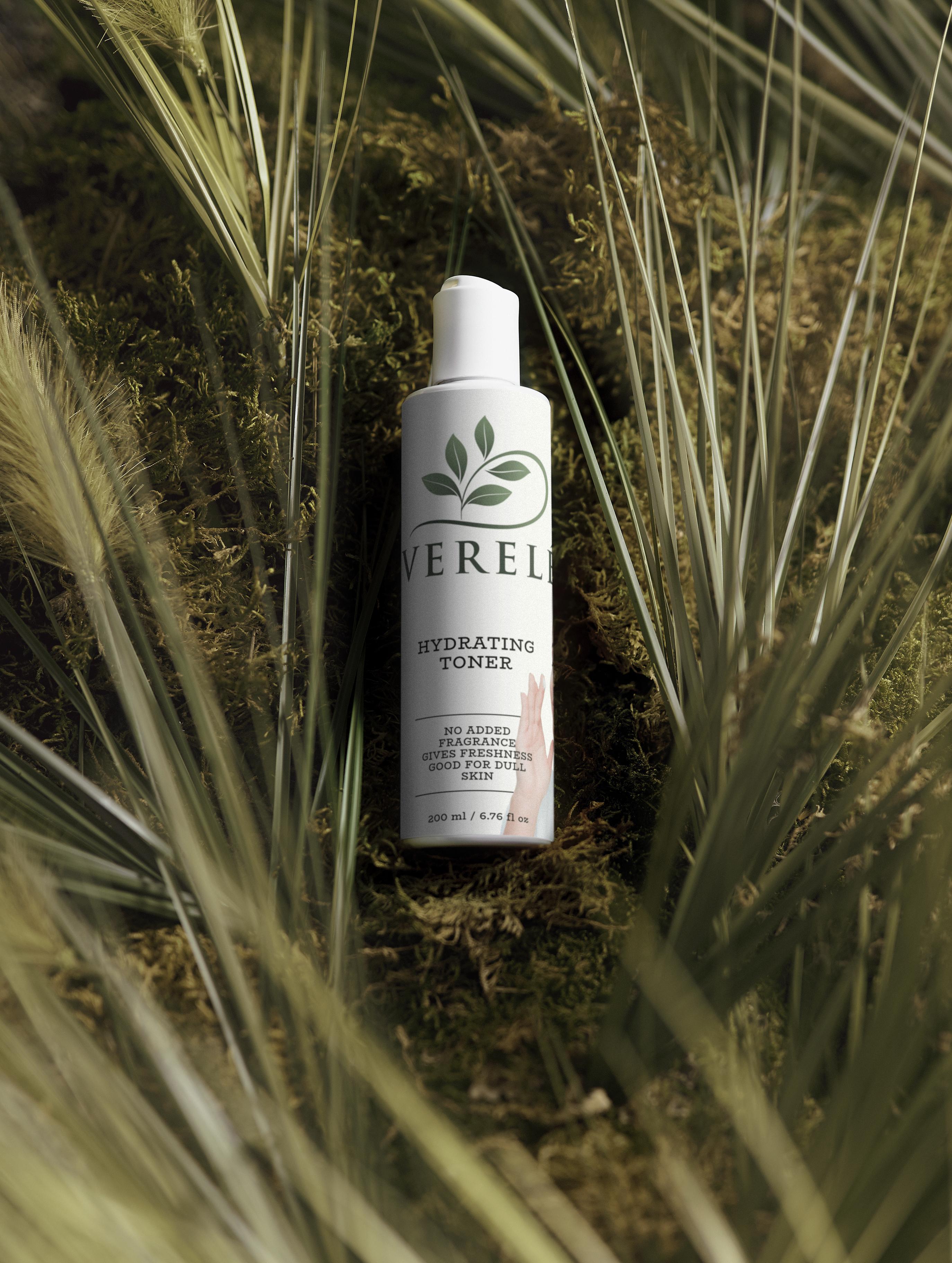 Hydrating Toner with Rose Water & Hyaluronic Acid – pH-Balancing & Fragrance-Free – COSMOS NATURAL Certified, Made from Natural Ingredients in Europe by Verelé, 200 ml / 6.76 fl oz - Verele