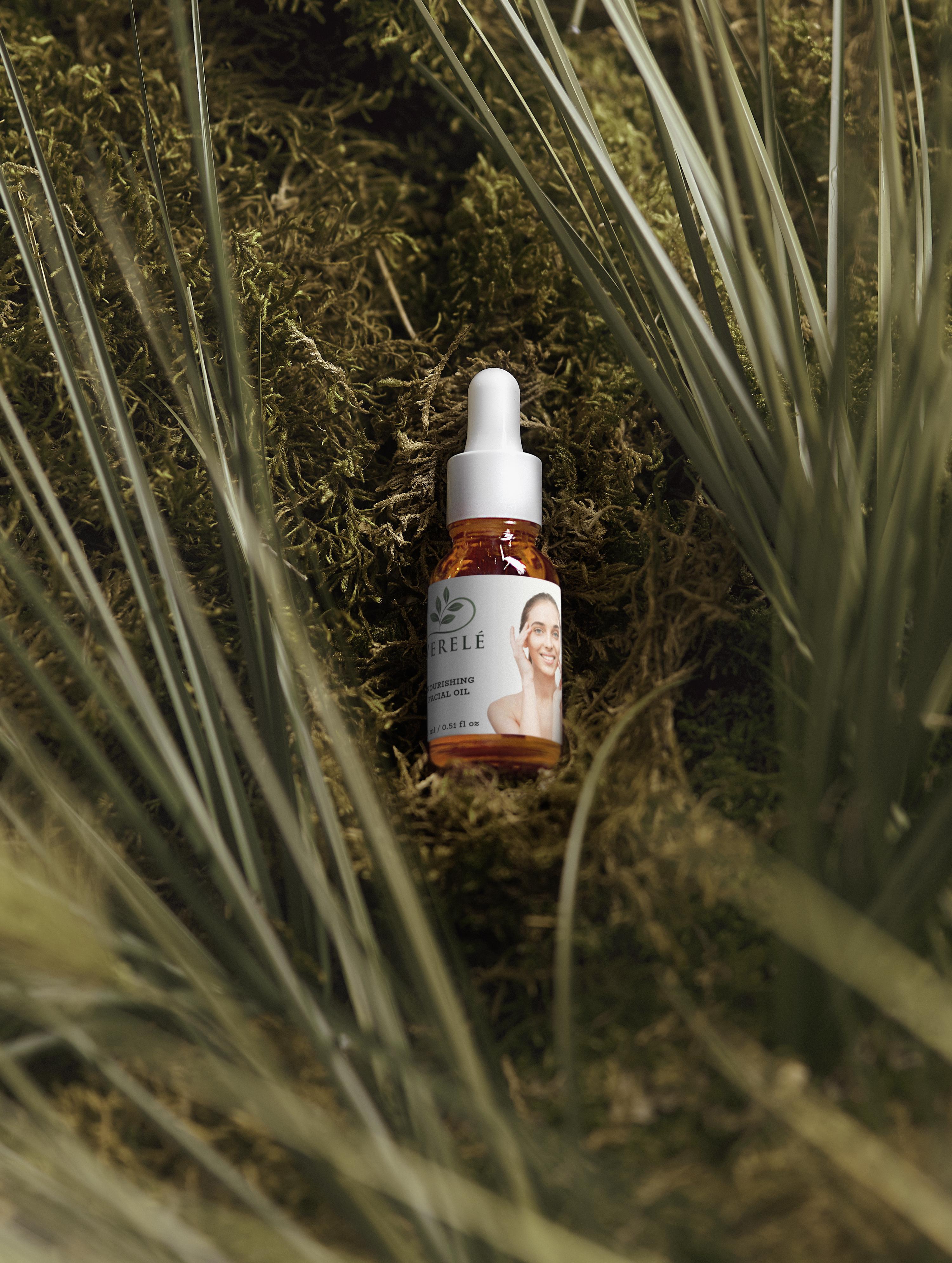 Nourishing Facial Oil with 11 Organic Certified Oils & Berry Extract – Intense Hydration & Glow – COSMOS ORGANIC Certified, Made from Natural Ingredients in Europe by Verelé, 15 ml / 0.51 fl oz - Verele