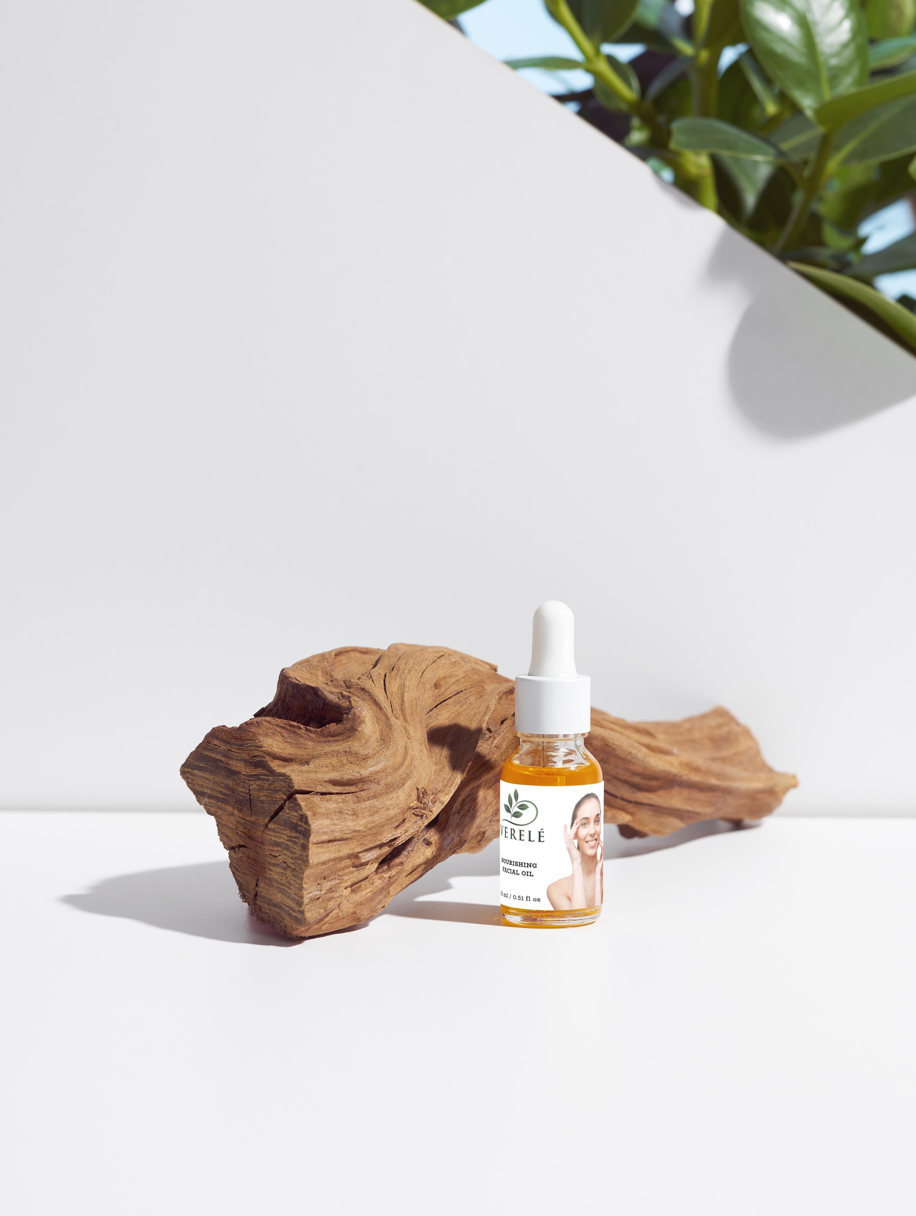 Nourishing Facial Oil with 11 Organic Certified Oils & Berry Extract – Intense Hydration & Glow – COSMOS ORGANIC Certified, Made from Natural Ingredients in Europe by Verelé, 15 ml / 0.51 fl oz - Verele